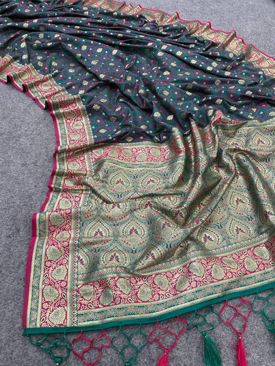 Pretty Rama Soft Banarasi Silk Saree With Snazzy Blouse Piece