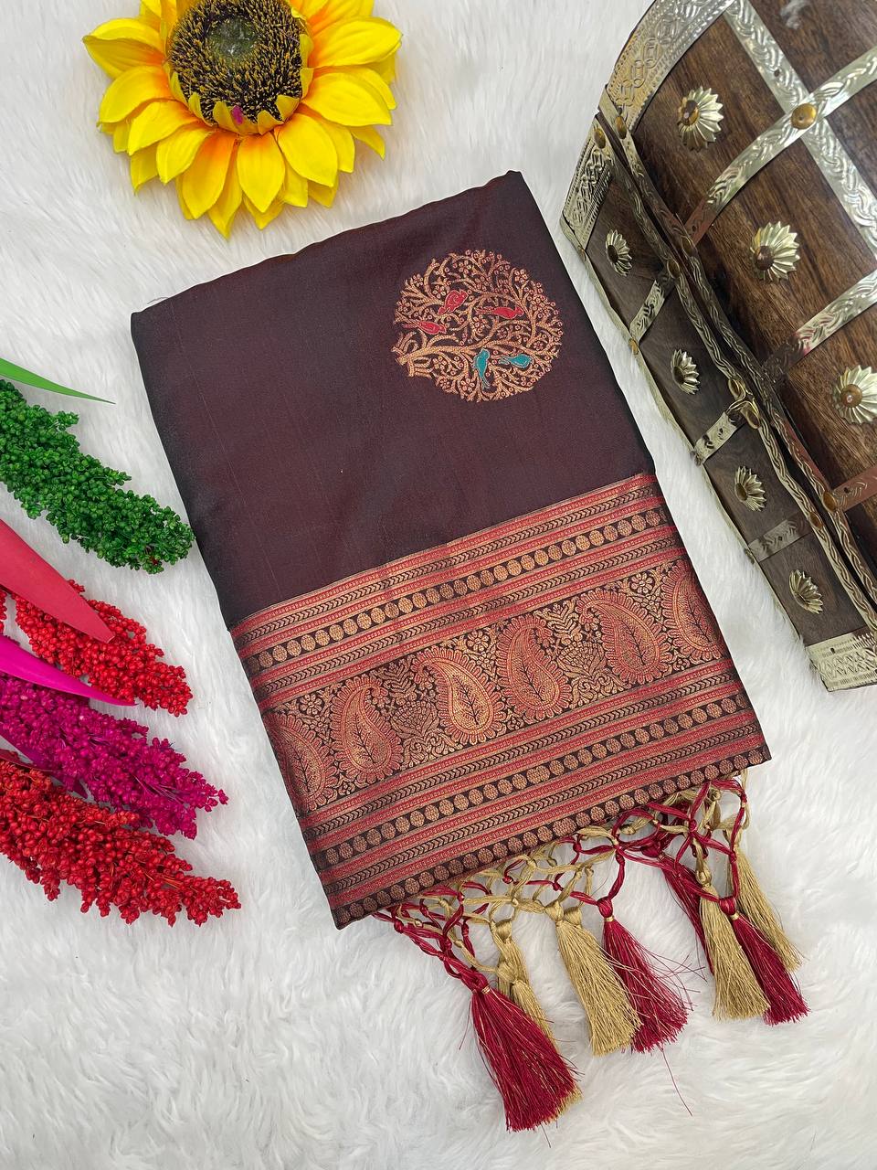 Pretty Red Soft Banarasi Silk Saree With Snazzy Blouse Piece